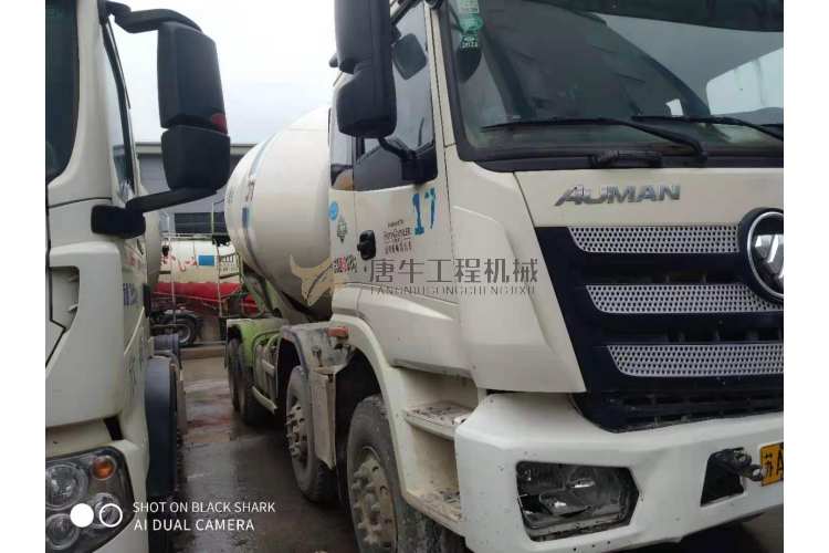 出售2019年欧曼大20方搅拌车